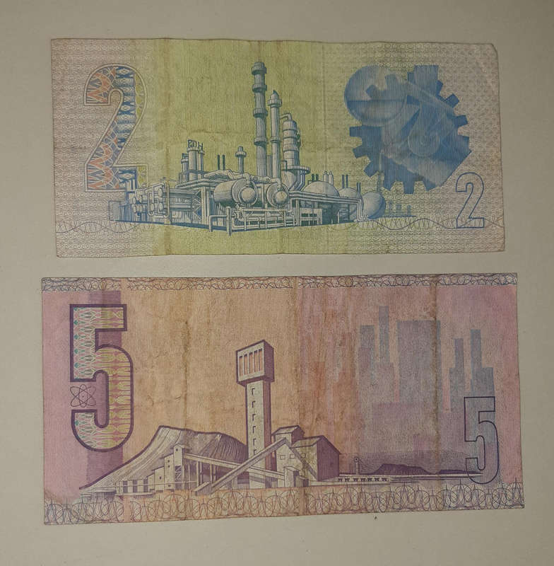 R2 And R5 Note