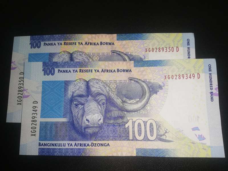 R100 NOTE IN SEQUENCE