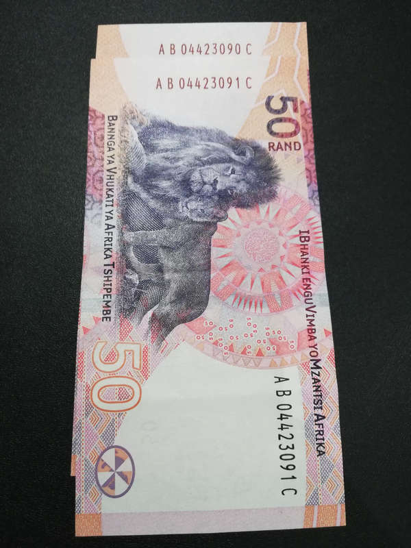 R50 notes 2x Sequence