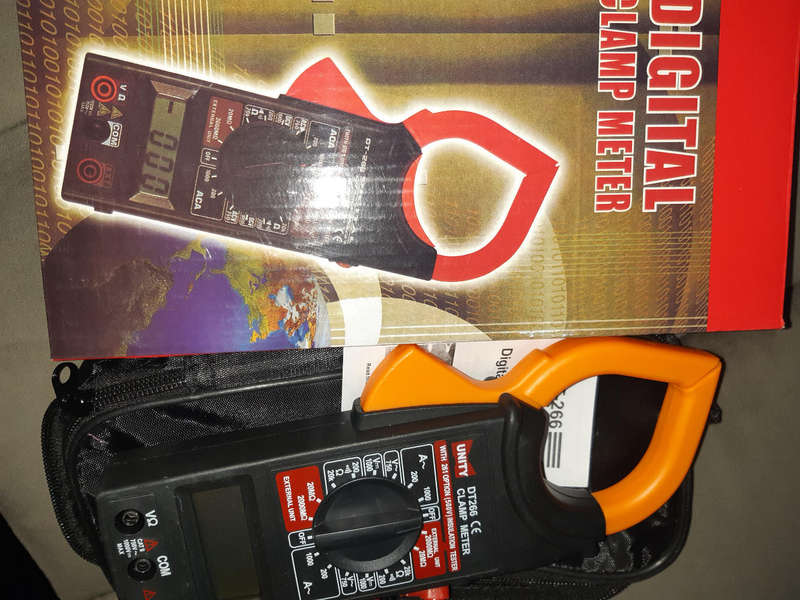 Digital Clamp Meter