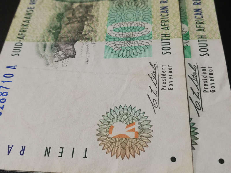 Stals R10 Thick and thin signature