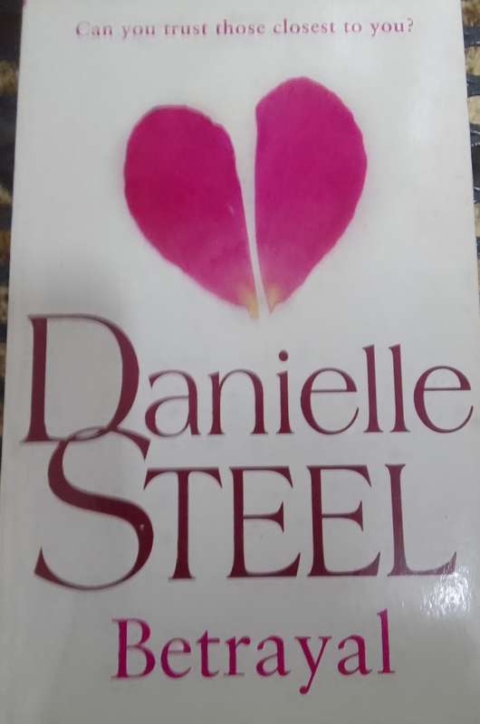 Betrayal (Danielle Steel)