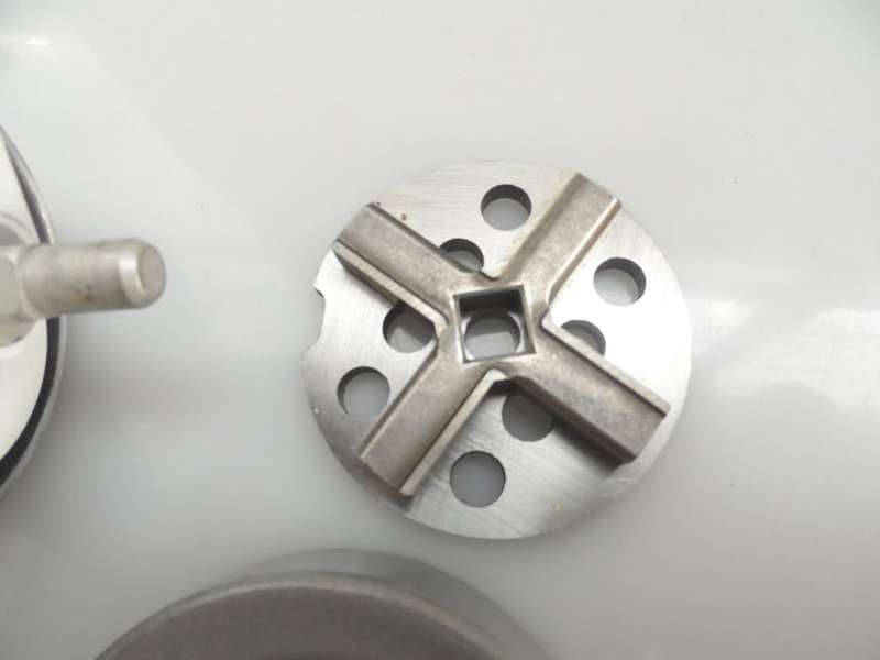 KENWOOD REPLACEMENT MEAT GRINDER, , WITH GRINDER PLATE , & GRINDER BLADE