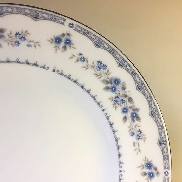 WEDGEWOOD  replacement cake / side plates , ' GARDENIA ' pattern No. R4628   2 available