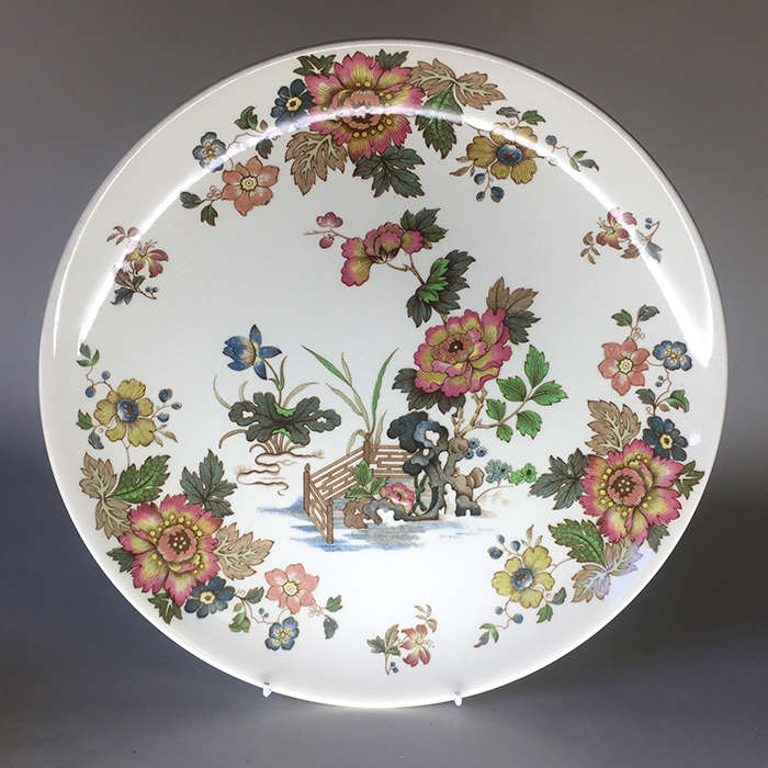 WEDGEWOOD OF ETRURIA   DISPLAY PLATE  'EASTERN FLOWERS ' pattern No. T.K.D. 431 24 cm. / 9 1 / 2 ins