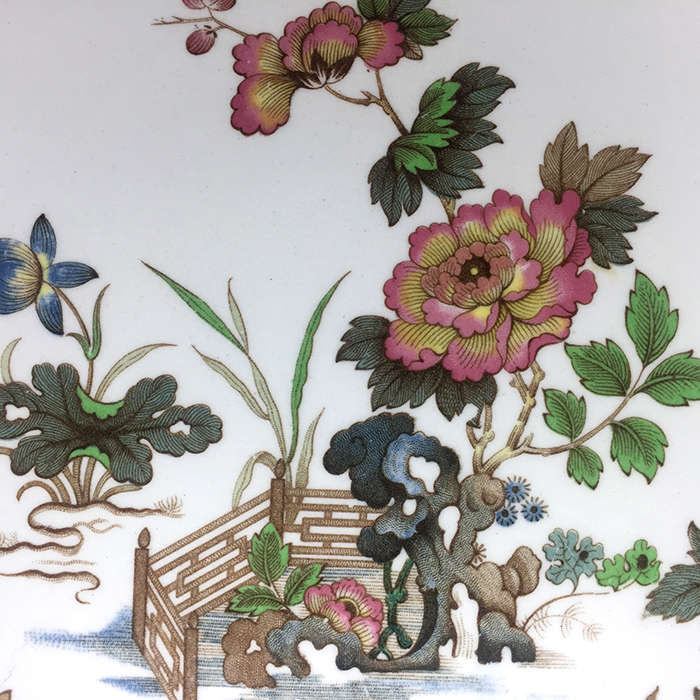 WEDGEWOOD OF ETRURIA   DISPLAY PLATE  'EASTERN FLOWERS ' pattern No. T.K.D. 431 24 cm. / 9 1 / 2 ins