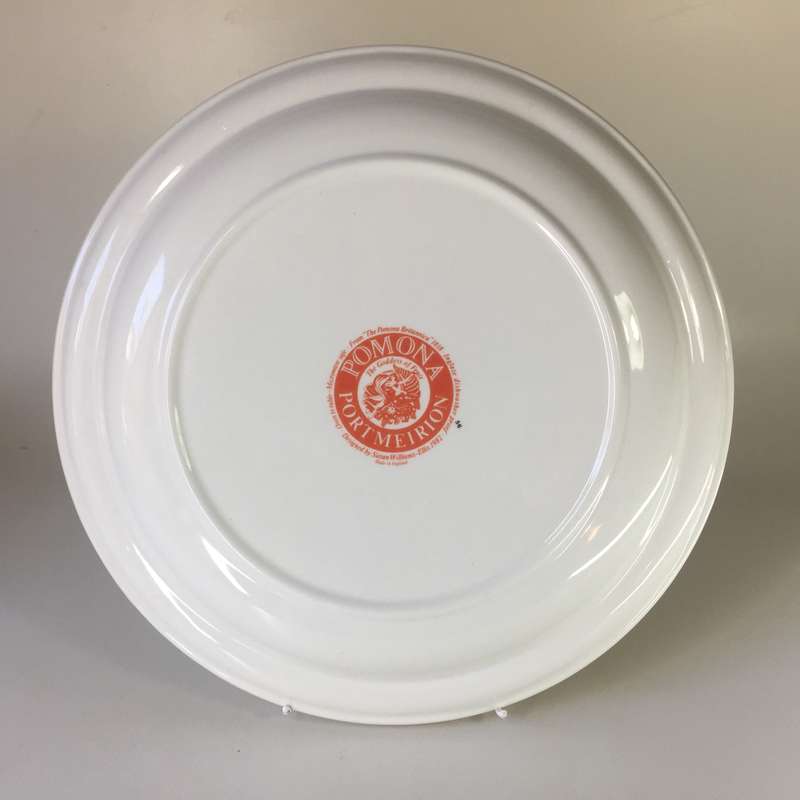 PORT MEIRON POMONA  DINNER PLATE   ' THE FEINTON SQUASH PEARS '  Design by : Susan Williams-Ellis