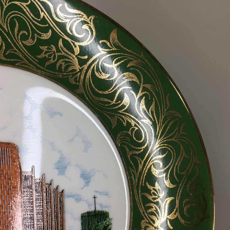 RELI WASHBOURN LONDON , FINE CHINA  CABINET / DISPLAY PLATE ' COVENTRY CATHEDRAL '