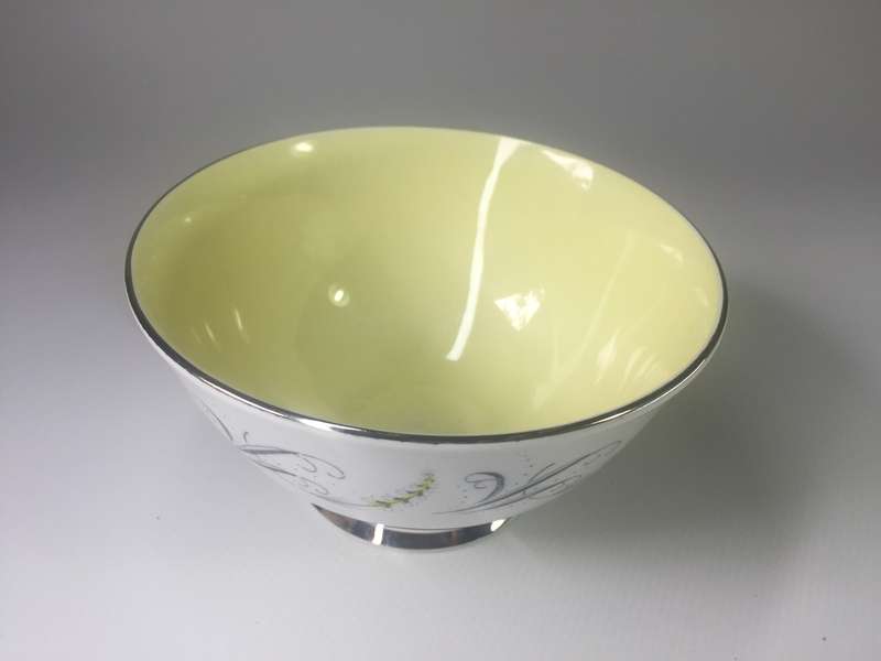 ROYAL STANDARD ' MELODY ' SUGAR BOWL