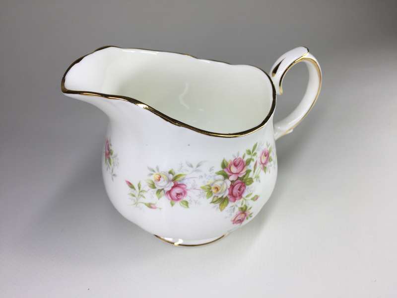 DUCHESS  ' JUNE BOUQUET ' MILK JUG / CREAMER