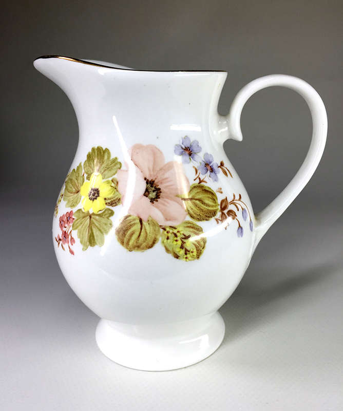 ROYAL  GRAFTON  MILK JUG / CREAMER   pattern No.2164