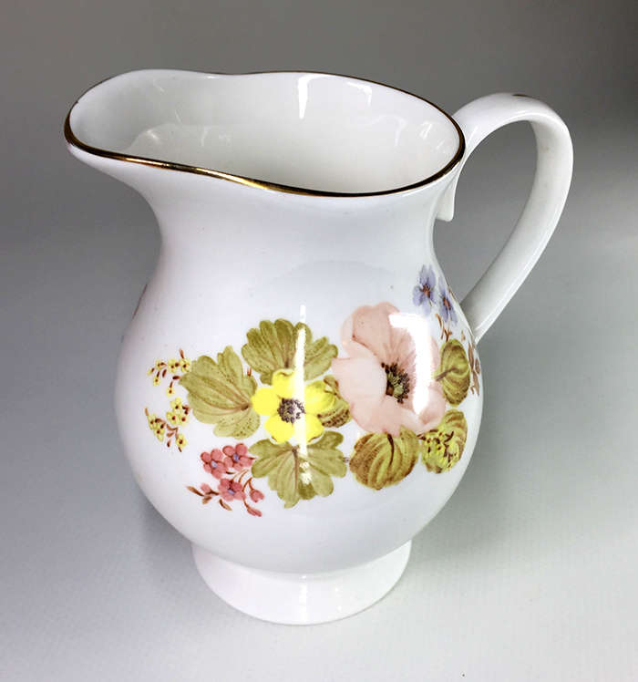 ROYAL  GRAFTON  MILK JUG / CREAMER   pattern No.2164