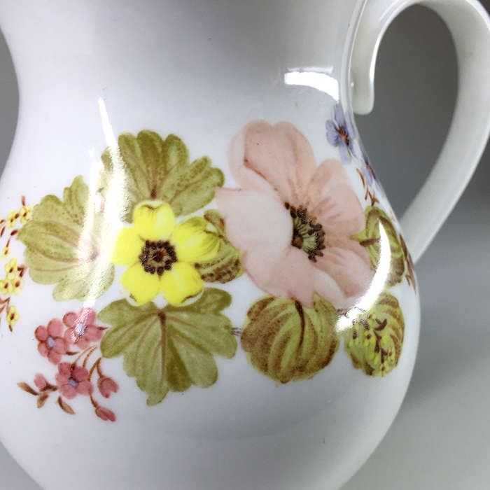 ROYAL  GRAFTON  MILK JUG / CREAMER   pattern No.2164