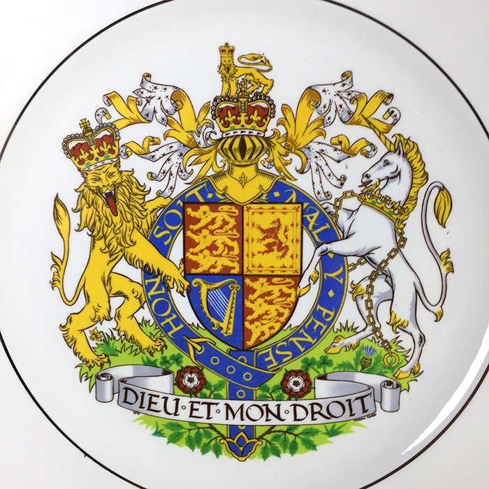 WOOD & SONS St. Paul's Cathedral ' Queen Elizabeth Silver Jubilee service1977  25 cm./ 10 ins. diam.
