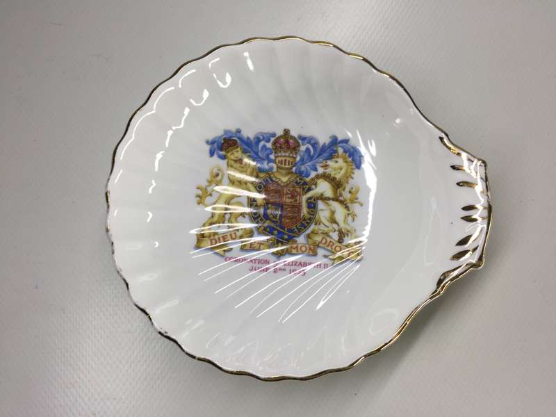ROYAL STANDARD SET OF TWO TAB HANDLED, SCALLOPED ,TRINKET DISHES ' CORONATION OF QUEEN ELIZABETH II