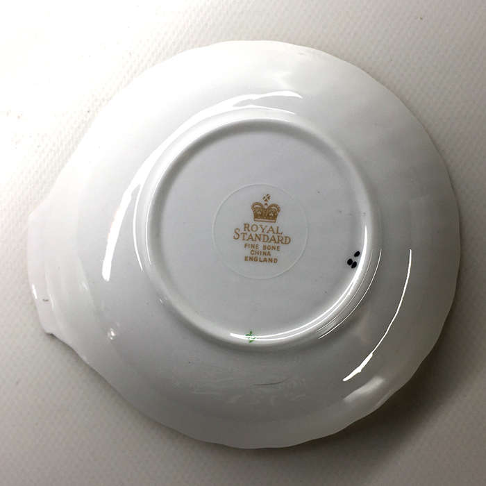 ROYAL STANDARD SET OF TWO TAB HANDLED, SCALLOPED ,TRINKET DISHES ' CORONATION OF QUEEN ELIZABETH II