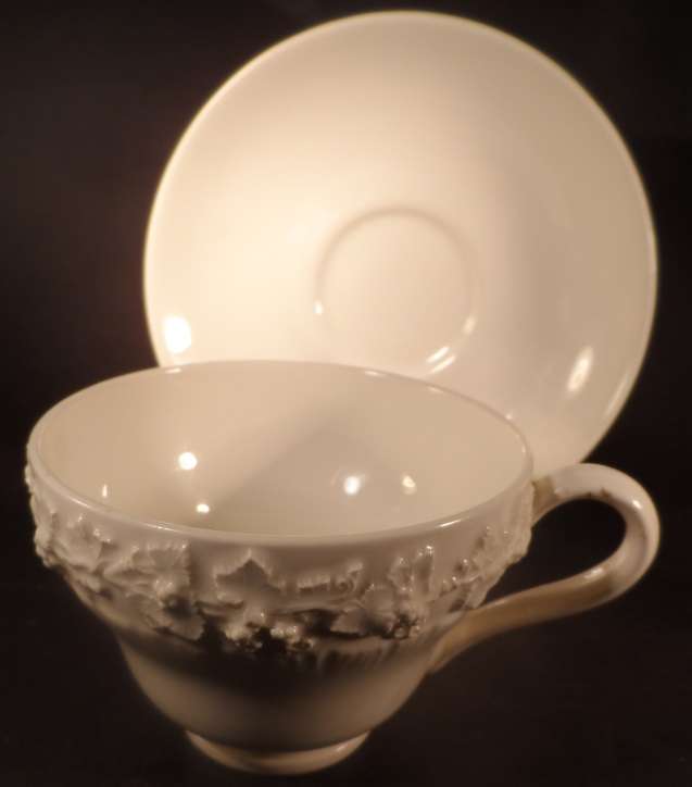 WEDGEWOOD  WHITE WITH RELIEF RIM DESIGN  DUOS X 2