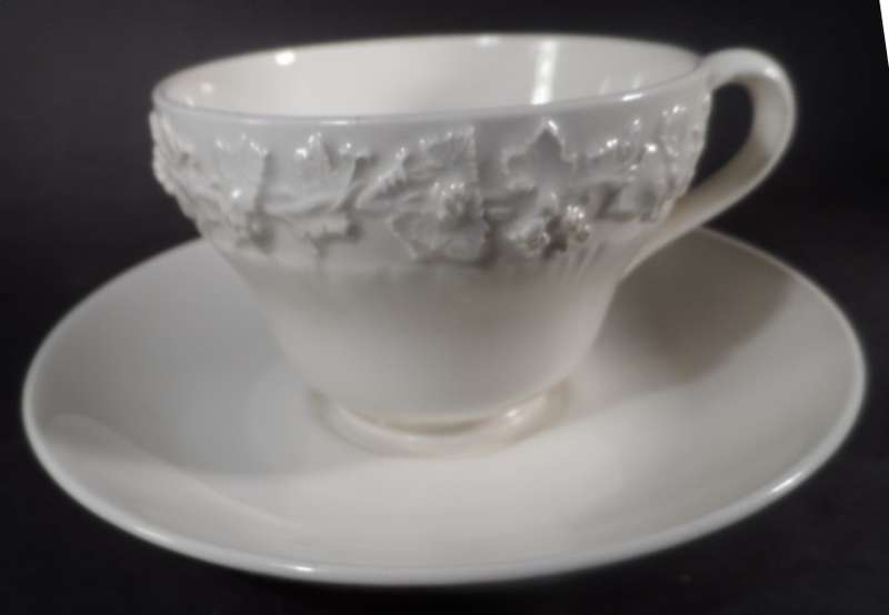 WEDGEWOOD  WHITE WITH RELIEF RIM DESIGN  DUOS X 2