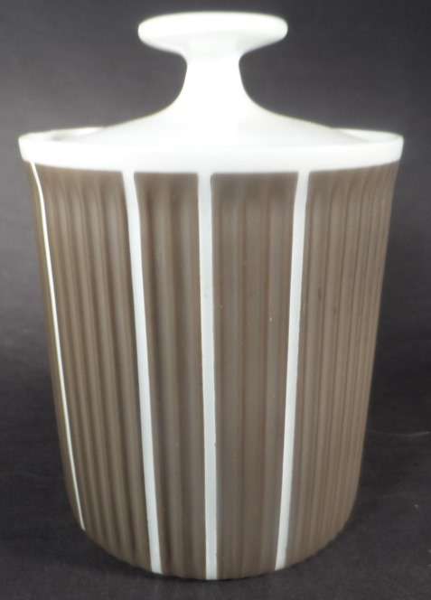 ARZBERG GERMANY  . CARAMEL BROWN & WHITE ,  LIDDED SUGAR BOWL