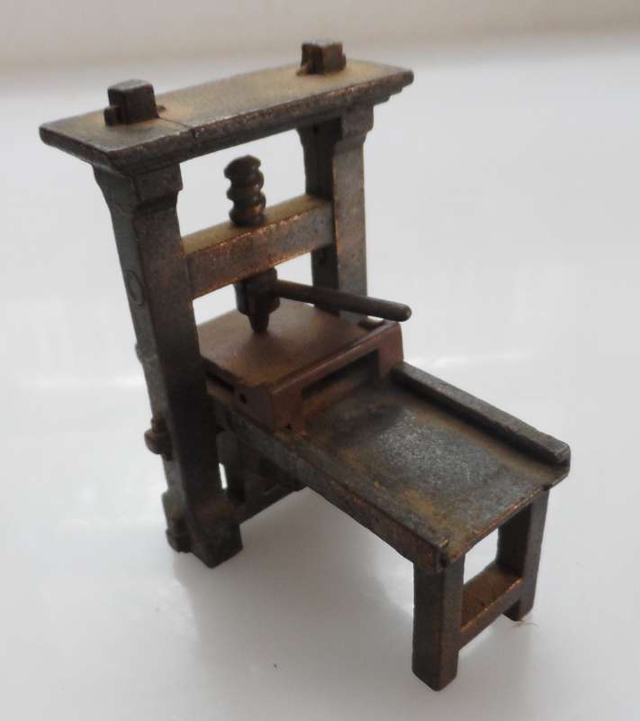 PLAYME VINTAGE COLLECTIBLE PENCIL SHARPENER , DIE CAST BRONZE MODEL ,ANTIQUE FINISH, GUTTENBERG PRIN