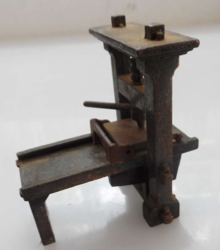 PLAYME VINTAGE COLLECTIBLE PENCIL SHARPENER , DIE CAST BRONZE MODEL ,ANTIQUE FINISH, GUTTENBERG PRIN