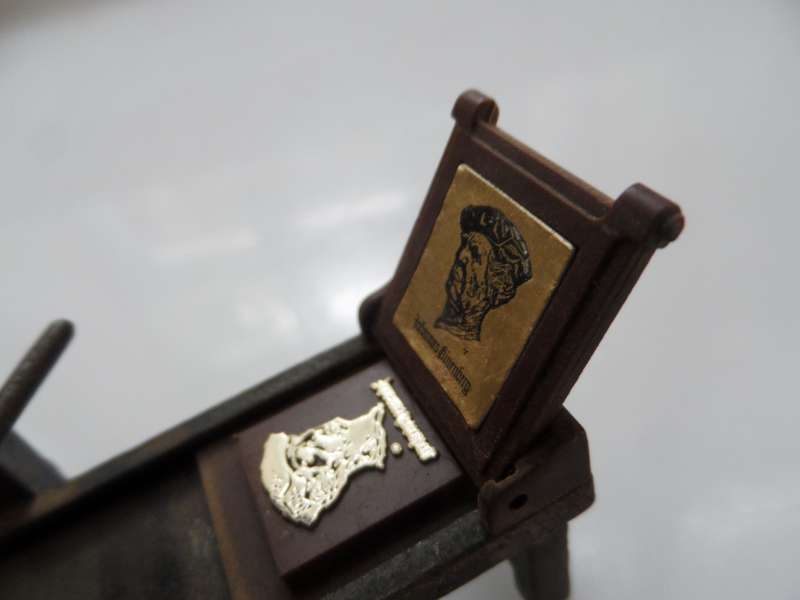 PLAYME VINTAGE COLLECTIBLE PENCIL SHARPENER , DIE CAST BRONZE MODEL ,ANTIQUE FINISH, GUTTENBERG PRIN