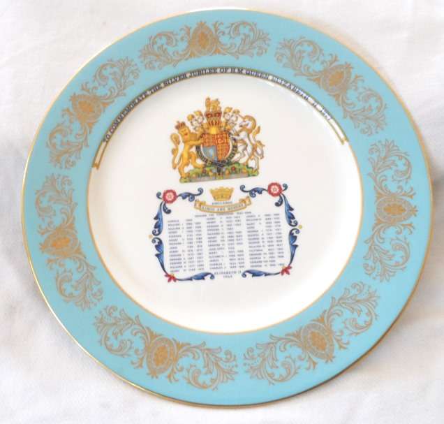 AYNSLEY cabinet / display , wall plate COMMEMORATION , 'SILVER JUBILEE of H M QUEEN ELIZABETH II ,