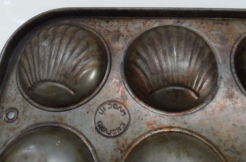 BAKING TRAY, VINTAGE FOR TARTLETS, MINI PASTRIES, BISCUITS 3 DIFFERENT DESIGNS  12 individual moulds