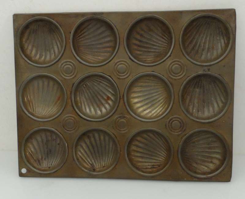 BAKING TRAY, VINTAGE FOR MADELINES, TARTLETS, BISCUITS  SCALLOPED SHELL DESIGNS