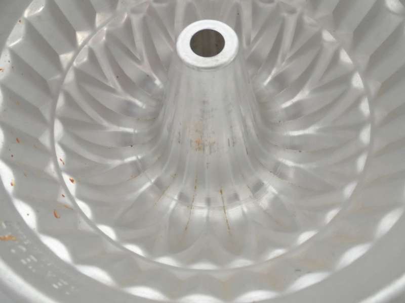 Dr OETKER VINTAGE BUNDT PAN / BAKING MOULD
