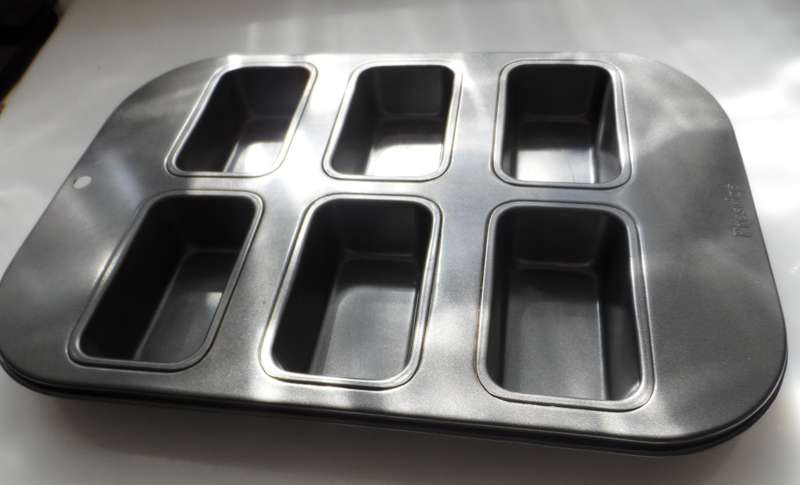 PRESTIGE MINI LOAF PAN , 6 LOAF BAKING PAN