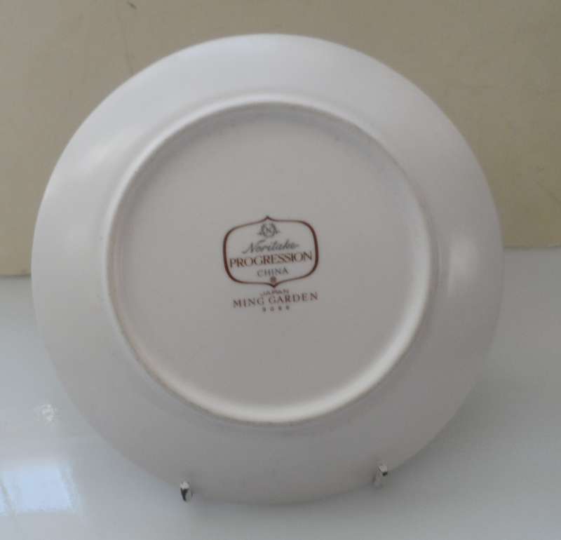 NORITAKE PROGRESSION CHINA JAPAN DESSERT / CAKE  PLATES ' MING GARDEN ' No. 6966 REPLACEMENTS X 2