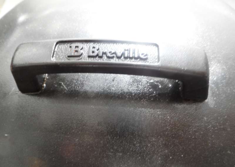VINTAGE BREVILLE COUNTRY KITCHEN CAST IRON No. 12 SKILLET WTH DOMED , CLOCH STEAM LID
