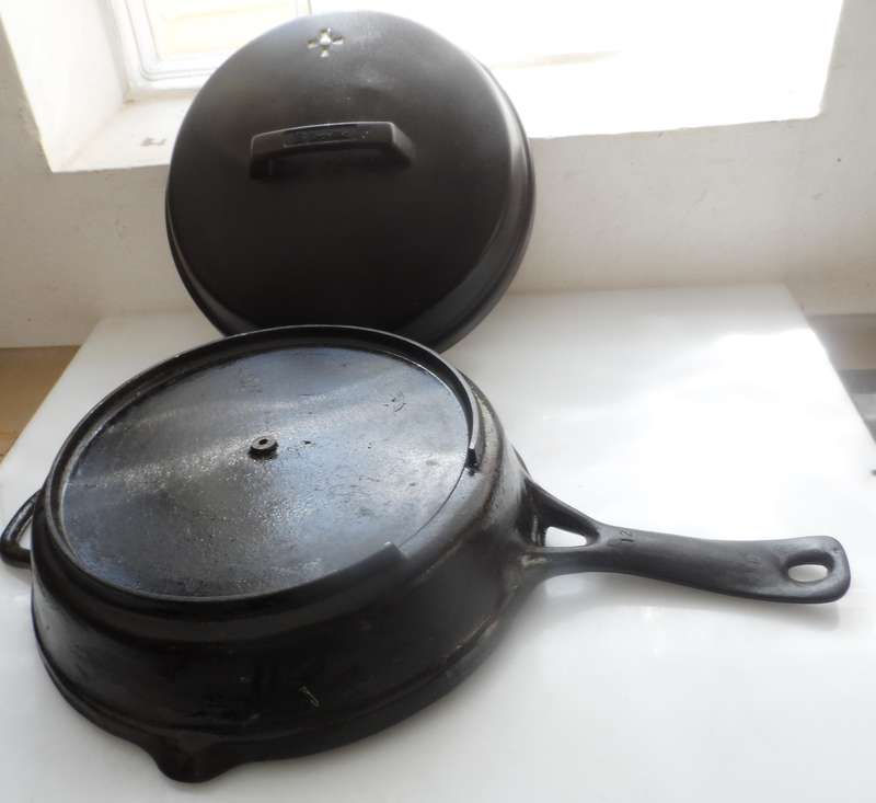 VINTAGE BREVILLE COUNTRY KITCHEN CAST IRON No. 12 SKILLET WTH DOMED , CLOCH STEAM LID