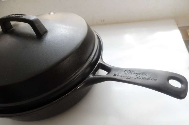 VINTAGE BREVILLE COUNTRY KITCHEN CAST IRON No. 12 SKILLET WTH DOMED , CLOCH STEAM LID