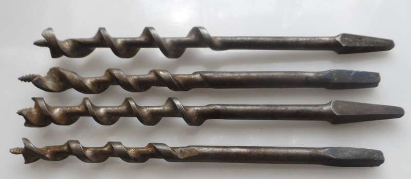 VINTAGE SQUARED SHANK, AUGER DRILL BITS, TWIST BIT , AND ROSE BIT, FOR HAND BRACE in good working or