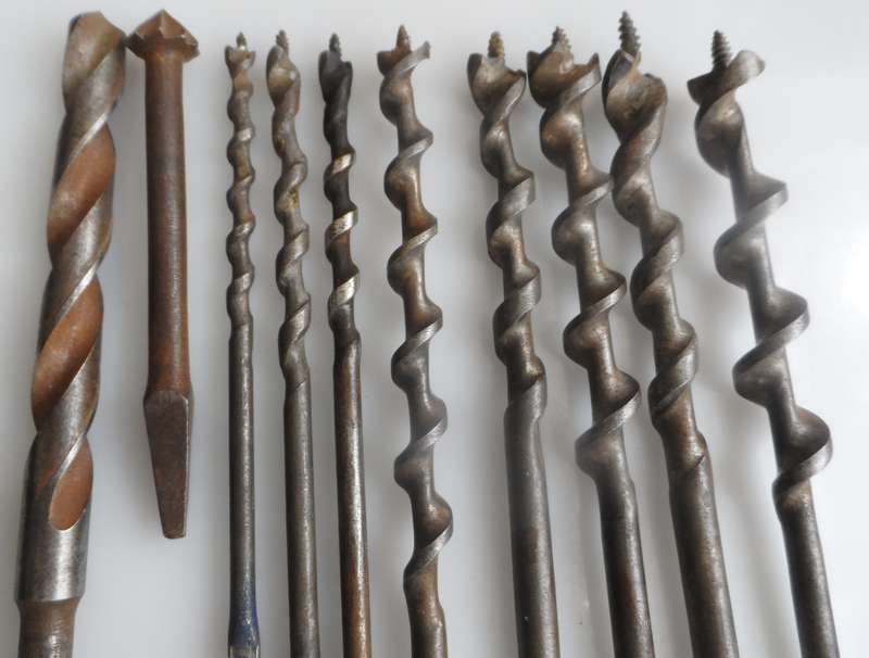 VINTAGE SQUARED SHANK, AUGER DRILL BITS, TWIST BIT , AND ROSE BIT, FOR HAND BRACE in good working or