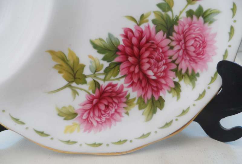 ROYAL ALBERT TENNIS SNACK PLATE & SAUCER COMBO. FLOWERS OF THE MONTH -  NOVEMBER  ' CHRYSANTHEMUM '