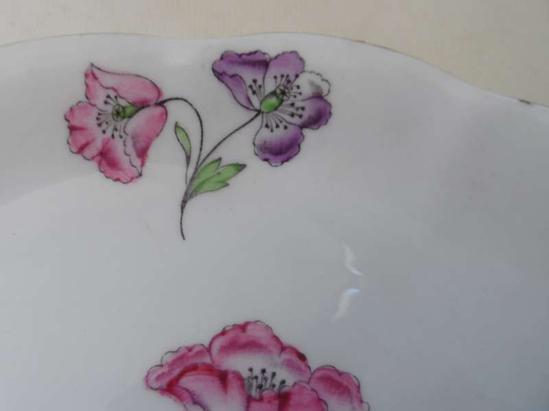 ROYAL ALBERT  TAB HANDLED PORCELAIN SANDWICH, PLATTER   No . 8 ` FLOWERS OF THE MONTH  - POPPY ``