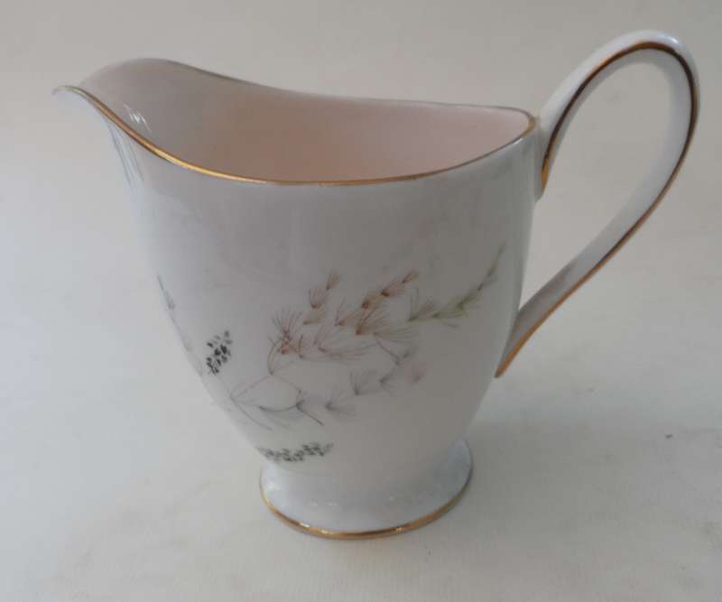 ROYAL  STANDARD  MILK JUG / CREAMER