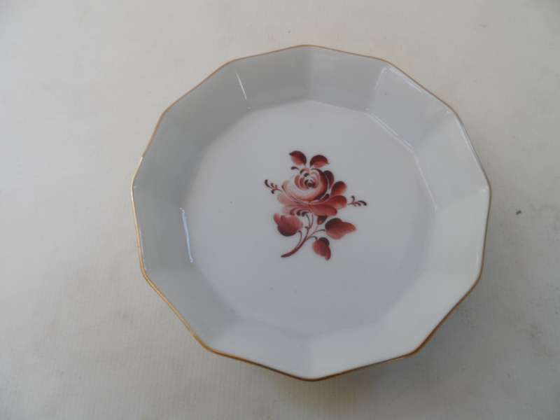 NYMPHENBURG PORZELLAN MANUFAKTUR , TRINKET DISH , new, in original box