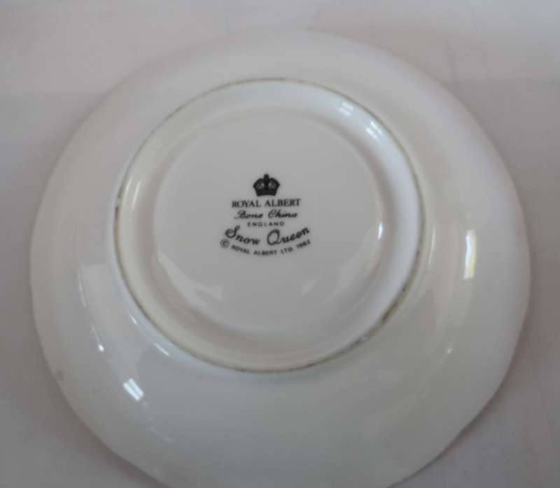 ROYAL ALBERT `SNOW QUEEN  ` TRIO      replacement  item