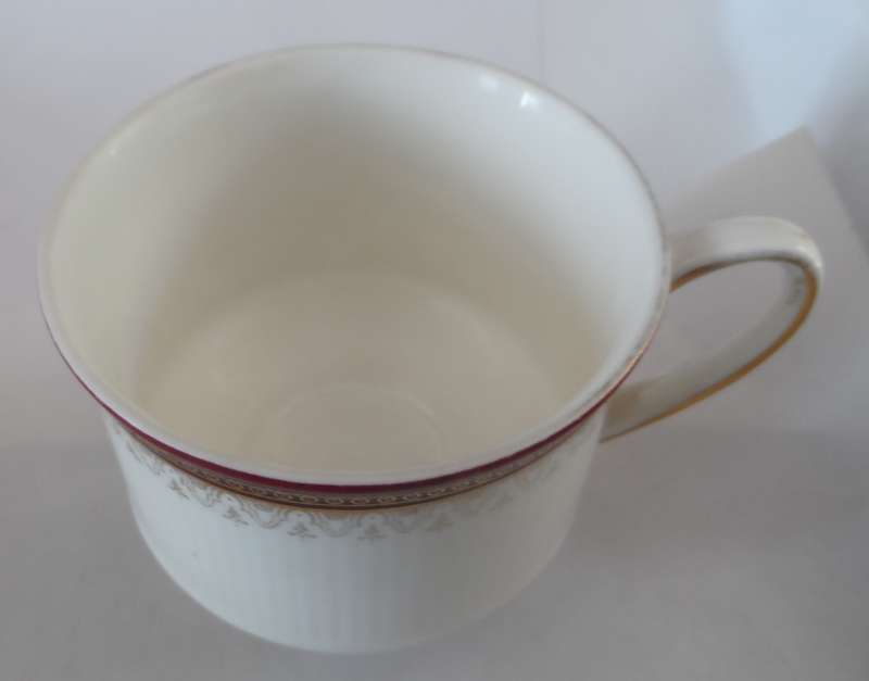 ROYAL ALBERT  REPLACEMENT  TEA CUP ` PARAGON    HOLYROOD   `  one cup only