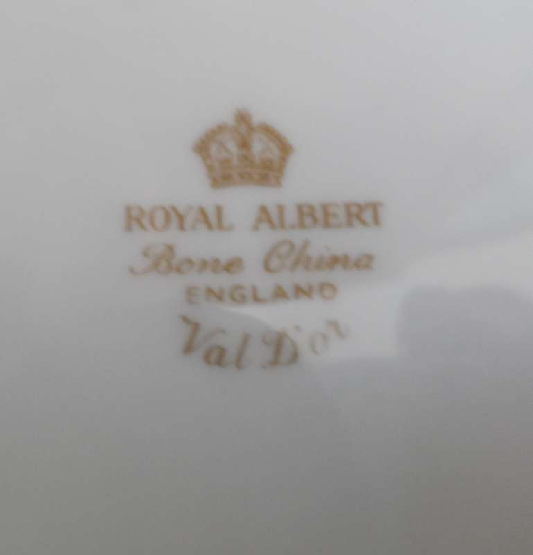 ROYAL ALBERT CAKE / SIDE PLATE , ' Val D'or '      replacement item ,  3 available