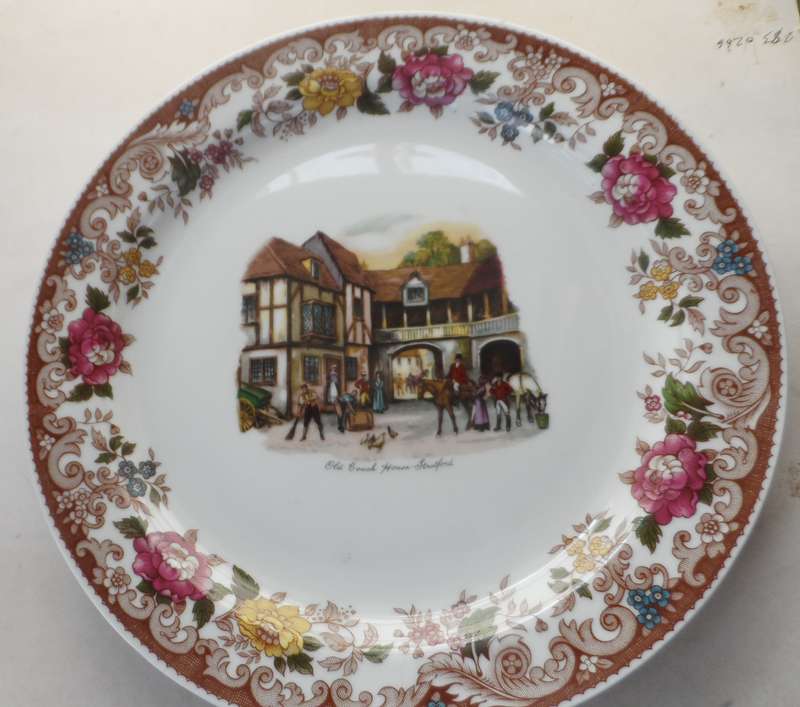 GLORIA PORCELAIN - BAVARIA BAYREUTH CABINET / DISPLAY PLATE  29 cm. diam. 'OLD COACH HOUSE STRATFORD