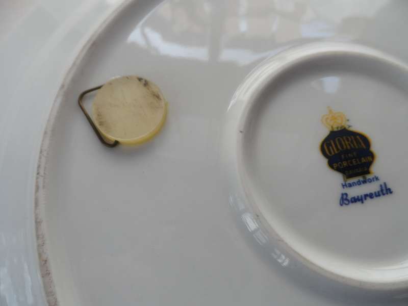 GLORIA PORCELAIN - BAVARIA BAYREUTH CABINET / DISPLAY PLATE  29 cm. diam. 'OLD COACH HOUSE STRATFORD
