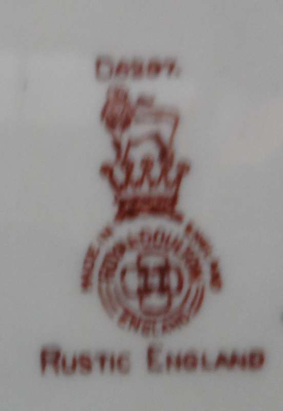 ROYAL DOULTON CABINET / DISPLAY PLATE ' ' RUSTIC  ENGLAND ' design No. D6287