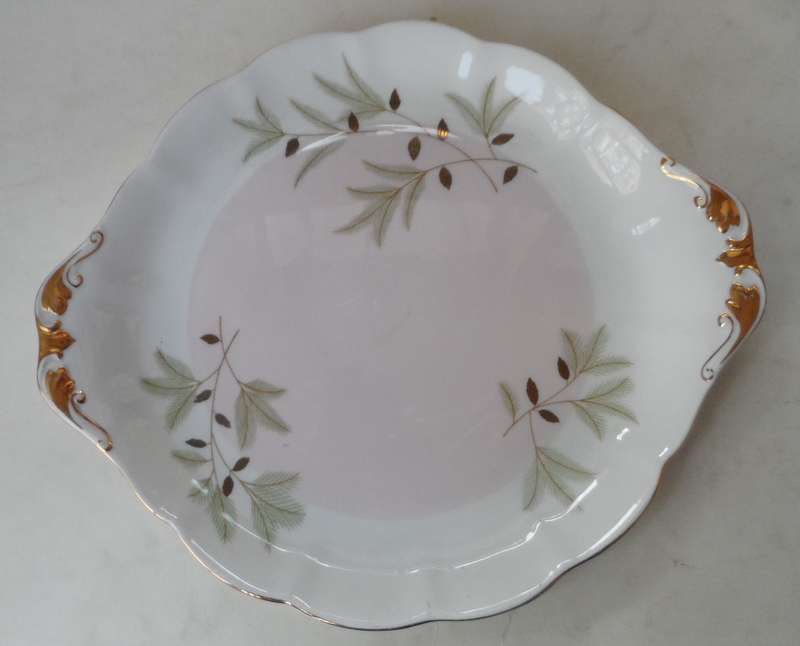 ROYAL ALBERT  TAB HANDLED SANDWICH, CAKE , GATEAU , PLATTER ' BRAEMAR ' .