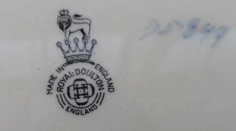 ROYAL DOULTON CABINET / DISPLAY PLATE ' THE MAYOR ' design No. D6285
