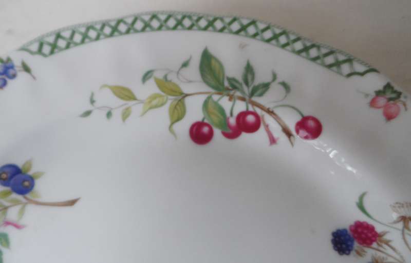 ROYAL DOULTON  DEEP WELLED DINNER PLATES  '  VICTORIAN GARDENS   ' Design TC1176 REPLACEMENT ITEMS
